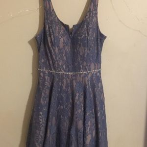 Women’s Lace Sleeveless Formal Dress